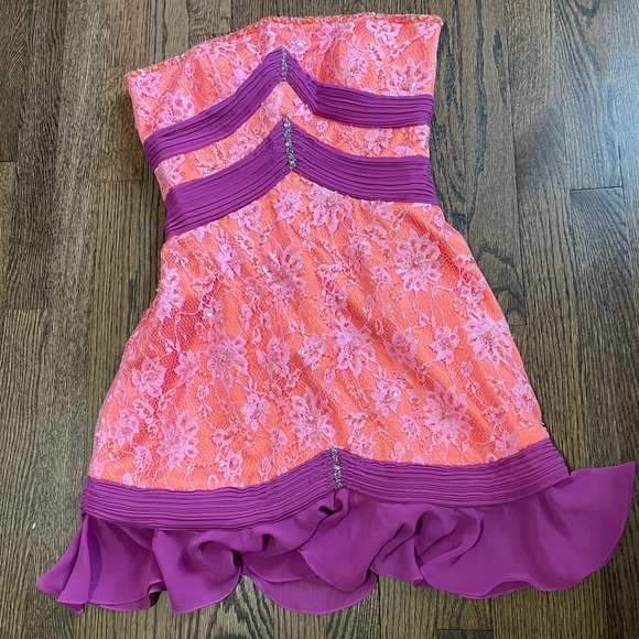 Terani couture cocktail dress with boning! - Picture 1 of 3